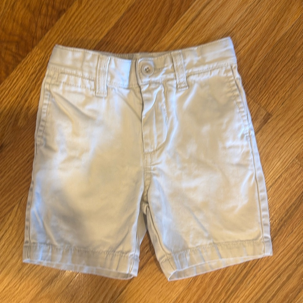 Class Club Khaki Shorts (3T)